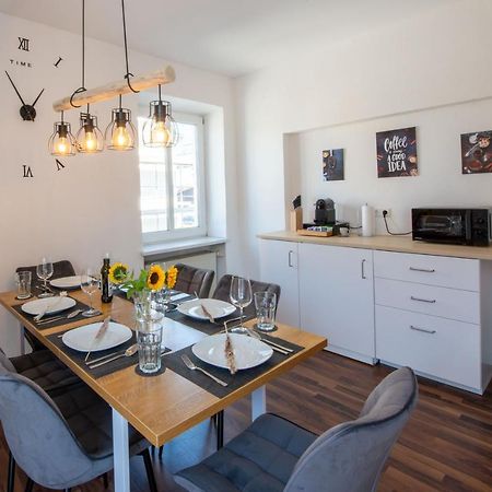 Bessa Homes 6 Personen 2 Schlafzimmer, 3 King Size, Betten, Balkon, Kueche Haag in Oberbayern Экстерьер фото