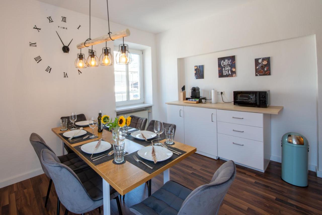 Bessa Homes 6 Personen 2 Schlafzimmer, 3 King Size, Betten, Balkon, Kueche Haag in Oberbayern Экстерьер фото
